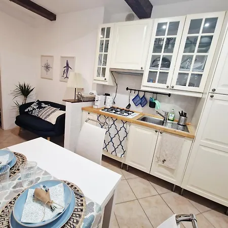 Il Faro Del Viaggiatore * Gênes